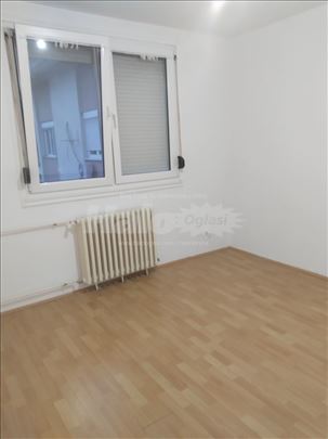 Izdaje se stan u Zrenjaninu na 4 julu 25
