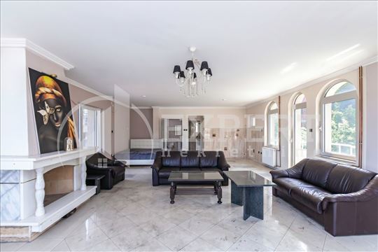 Odličan stambeno poslovni objekat, 540m2, Prokuplj