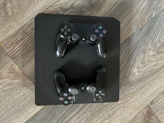 PS 4 Slim 1 TB