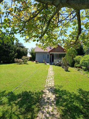 Vikend kuća, Čortanovci, 45m2 + 17a