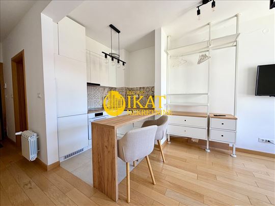 Vračar, Južni bulevar 23m2, lux novije gradnje