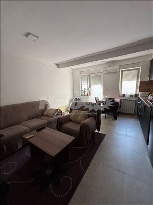 Vračar Lekino brdo 1.5 soba+ velika terasa 500 eur