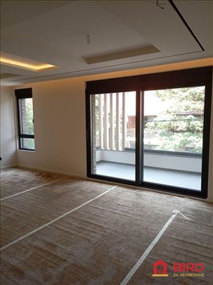 Lux cetvorosobam stan 132 m2