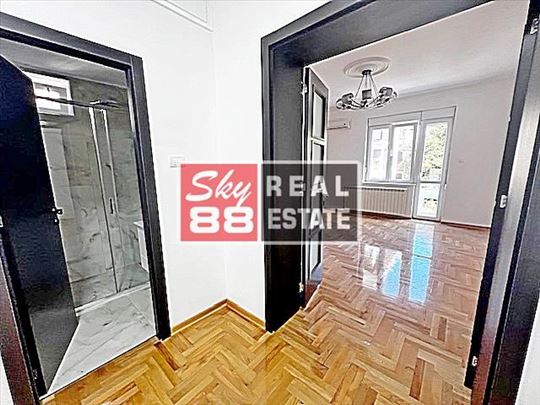 2,0 Vracar , Baba Visnjina , renoviran , lux , sal