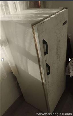 Gorenje frižider sa zamrzivačem 150cm odličan 50e