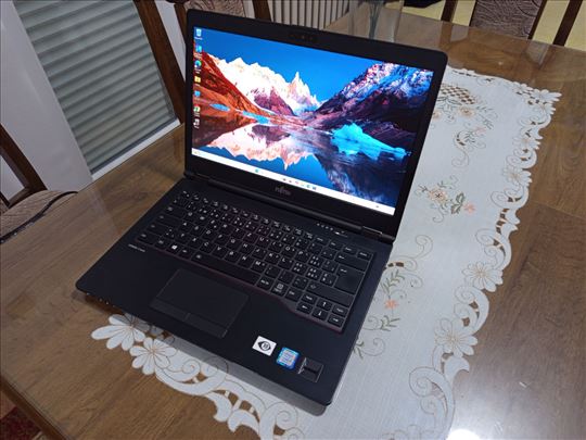  Intel Core i5-8 gen,16 ddr4,256 gb SSD,14.1,bat 4