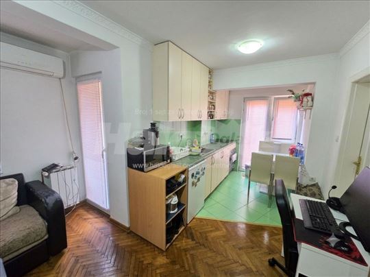 Izdaje se kompletno namešten stan, 35m2