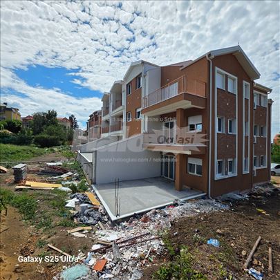 Jajinci Zelena Oaza lux 3.0 63+50 Terasa