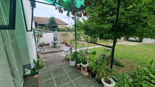 Kupusina – Spratna porodična kuća 94m², plac 1.094