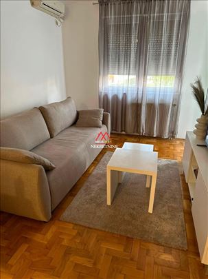 Lep jednoiposoban stan - 32m2 - Bulevar Evrope