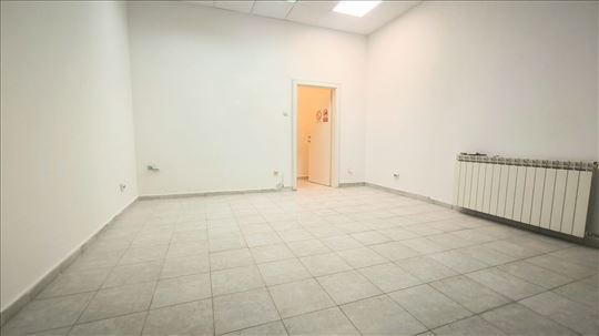 Lokal 24m2, pogodan za razne delatnosti