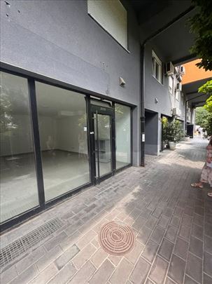 Lokal, 49m2, PR, izlog, Dunavske terase, Karaburma