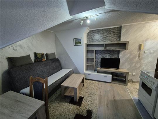 Loznica, Stan, 1.0, 23m2