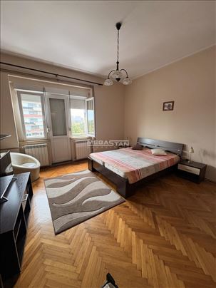 Mileševska, sa infostanom