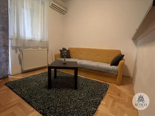 Nameštena garsonjera na Grbavici – idealna za stud