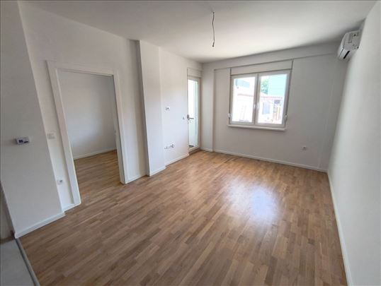 Nov dvosoban,Petrovaradin-Može kredit za mlade