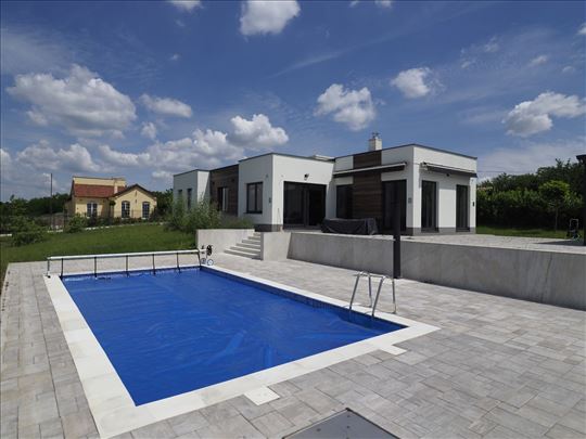 Panorama Kosmaj - Moderna kuća sa bazenom
