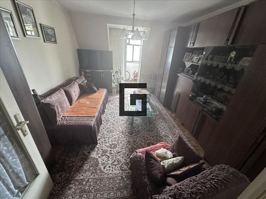 Retenzije 58m2, dvostran, svetao ID#2577