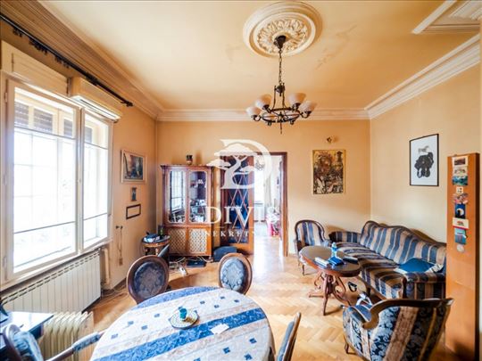 Salonski 3.0 stan na Vračaru, Krunska 76m2