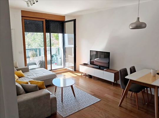 Tri Nove, lux kompleks, sa garažom, ID 25883