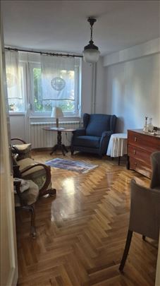 2.5 Vračar - Hadži Ruvimova 56m2+T3m2