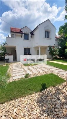 kompletno nameštena porodična kuća na Zvezdari