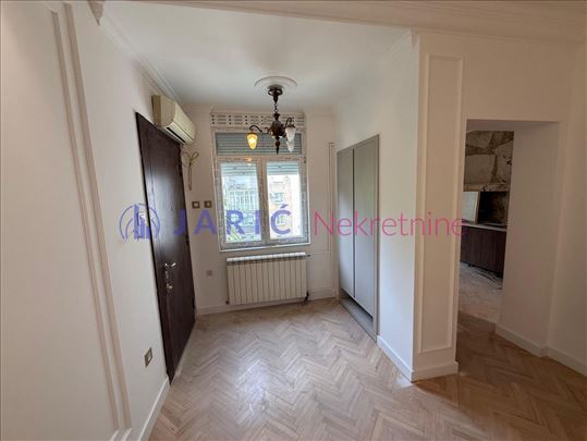 Lux salonski prostor 87m² sa garažnim mestom.PP