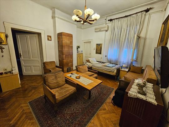 Petosoban salonac pored Beograda na vodi