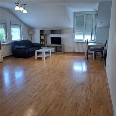 Stevana Jakovljevića, Dušanovac, namešten renovir.