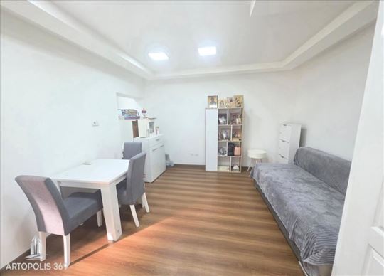 Investiciona prilika, prometna lokacija, renoviran