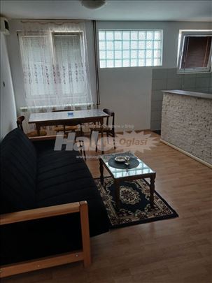 Izdaje se stan 50m2
