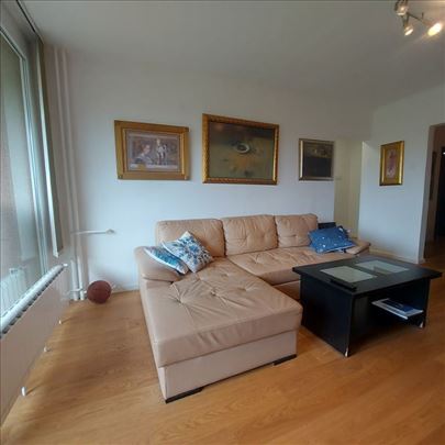 Novi Beograd -Blok 70 A - 3,0 s, 71 m2, namešten