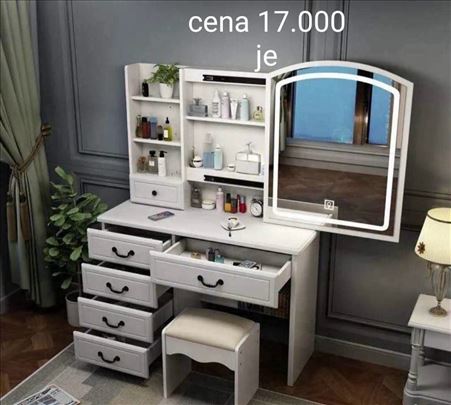 Sto za sminkanje 