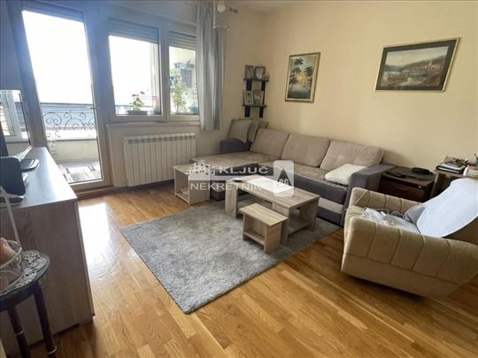 2.5 Senjak-Luksuzan stan od 64 m² na Savskom vencu