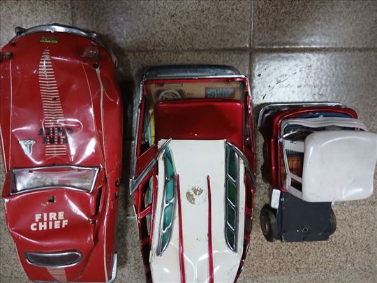 Limeni automobili za delove