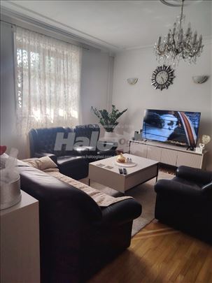 Lux! U cenu ukljuceni grejanje i infostan