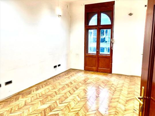 Centar Skupstina 125m2 4 kancelarije