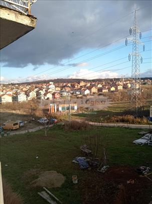 Izdajem stan na Miljakovcu 3, 32 km2