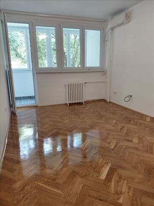 Novi Beograd-Stari Merkator-2.5-Polunamešten ID#32