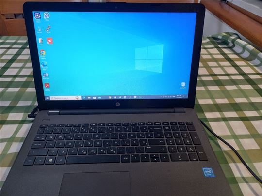 prodaje se HP laptop