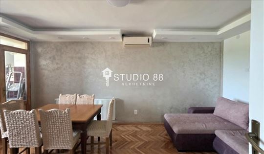 Zrenjanin, Duvanika, Stan, 2.5, 56m2