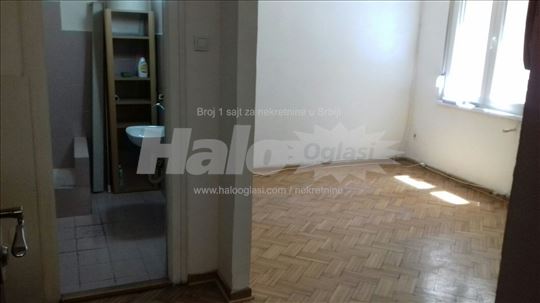 Centar, Hilandarska, kod Radio Beograda