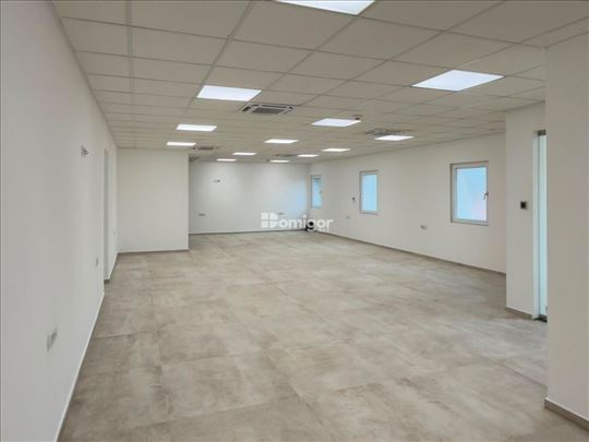 Džona Kenedija | 440 m² | Reprezentativan poslovni