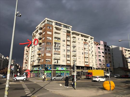 Izuzetna Lokacija | Namešten stan | Parking mesto