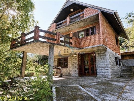 Inđija, Stari Slankamen – Vinogradarska, kuća