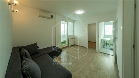 Konjarnik 3.0, 46m2 sa lođom, panorama, renoviran