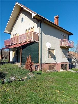 Mladenovac, koraćica kuća na prodaju
