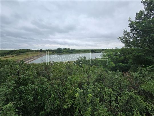 Plac,Inđija,Jarkovci,kv: 1244.00