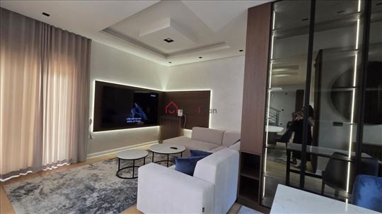 Prestigious Dedinje Home with Yard and Garages