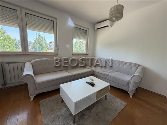 Širi centar - Karaburma #68238